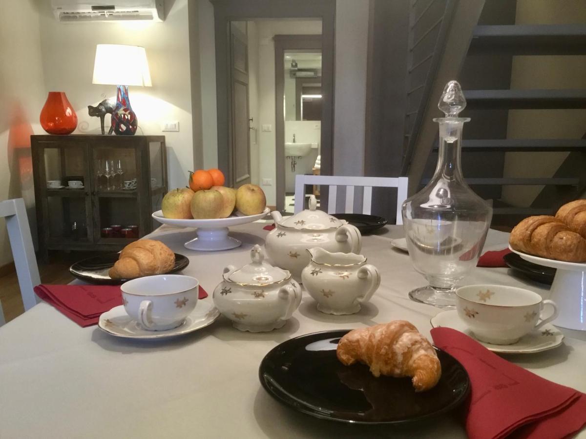 Torre Guinigi Luxury Loft Nel Centro Storico Di Lucca Apartment Luaran gambar
