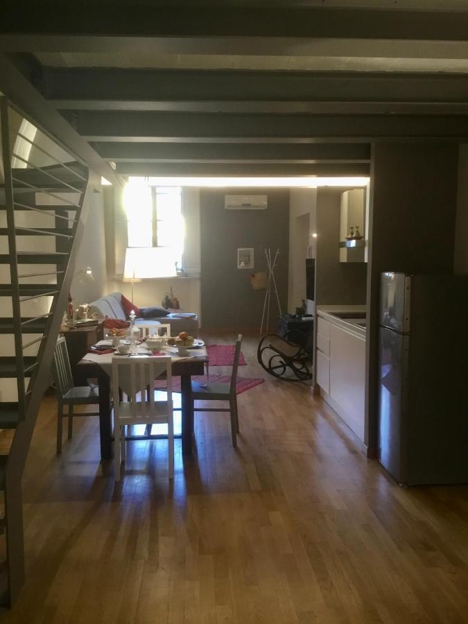 Torre Guinigi Luxury Loft Nel Centro Storico Di Lucca Apartment Luaran gambar