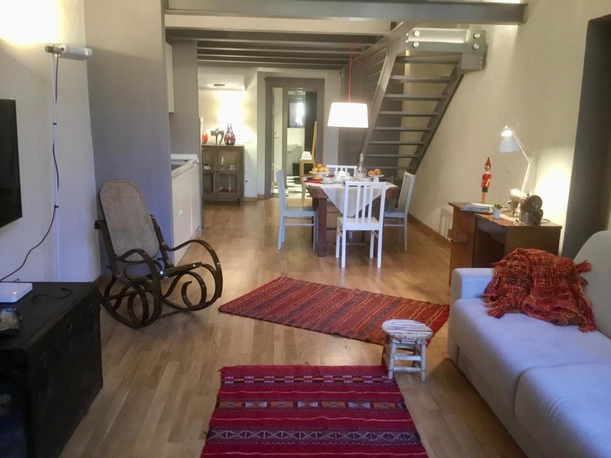 Torre Guinigi Luxury Loft Nel Centro Storico Di Lucca Apartment Luaran gambar