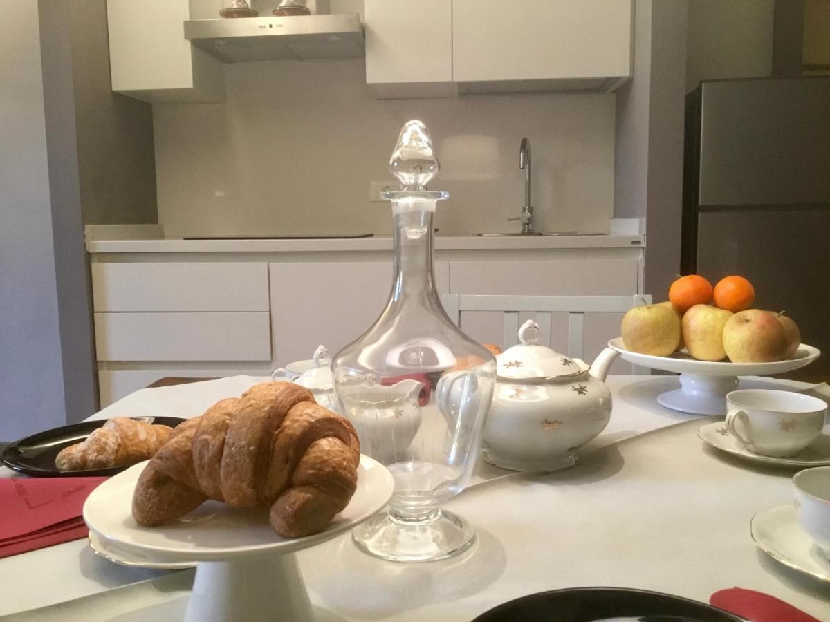 Torre Guinigi Luxury Loft Nel Centro Storico Di Lucca Apartment Luaran gambar