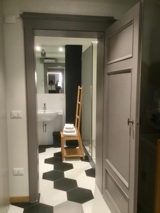 Torre Guinigi Luxury Loft Nel Centro Storico Di Lucca Apartment Luaran gambar