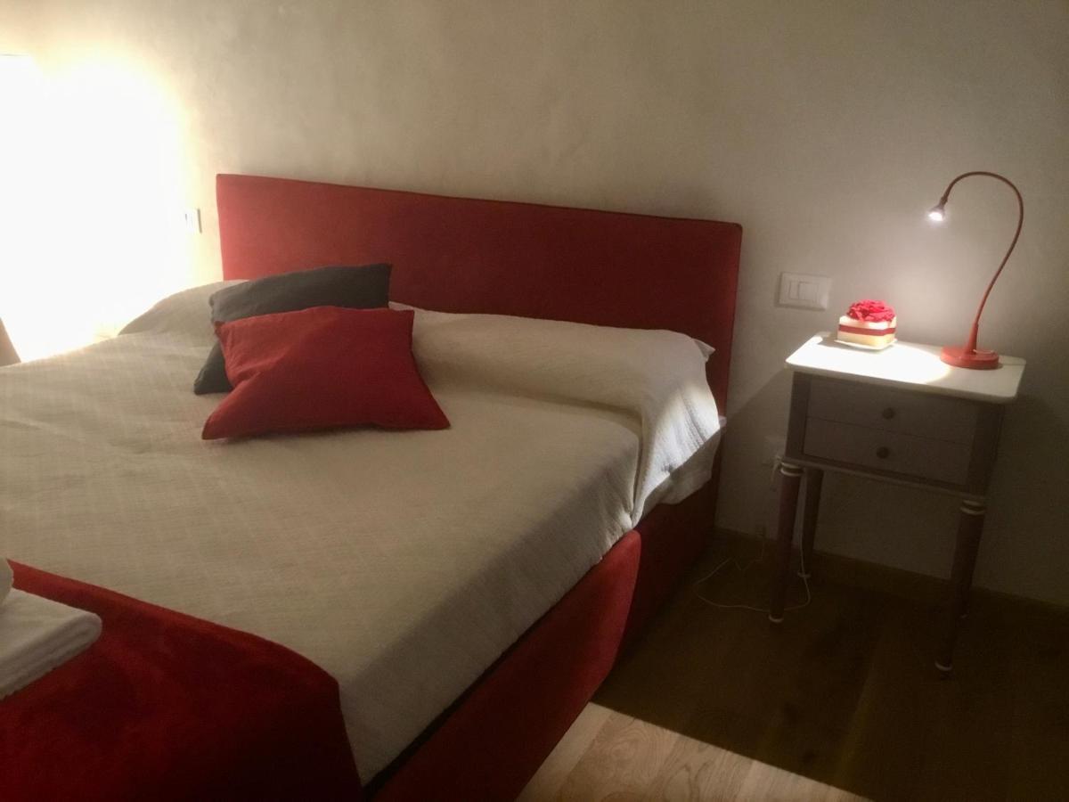 Torre Guinigi Luxury Loft Nel Centro Storico Di Lucca Apartment Luaran gambar